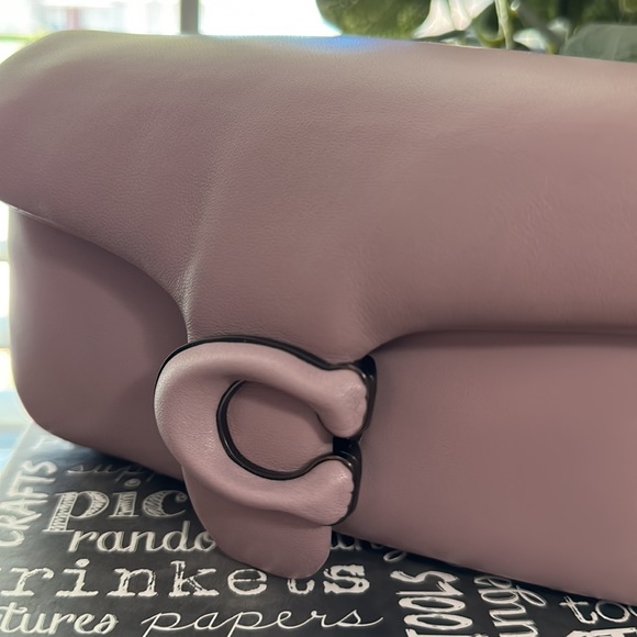 NWOT Coach Pillow Tabby 18 in Ice Purple - Picture 4 of 8
